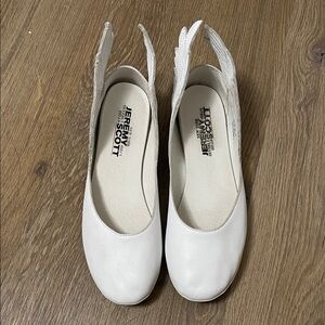 Jeremy Scott White Leather Flats